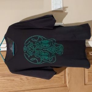 Unbranded, size 3xl black short sleeve t-shirt green Irish/celtic skull on front